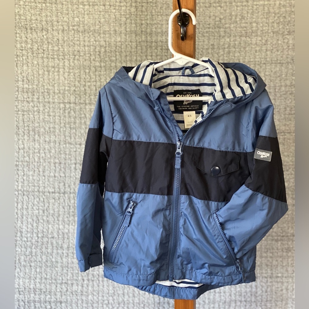 Oshkosh B’gosh boys blue windbreaker jacket size 4/5